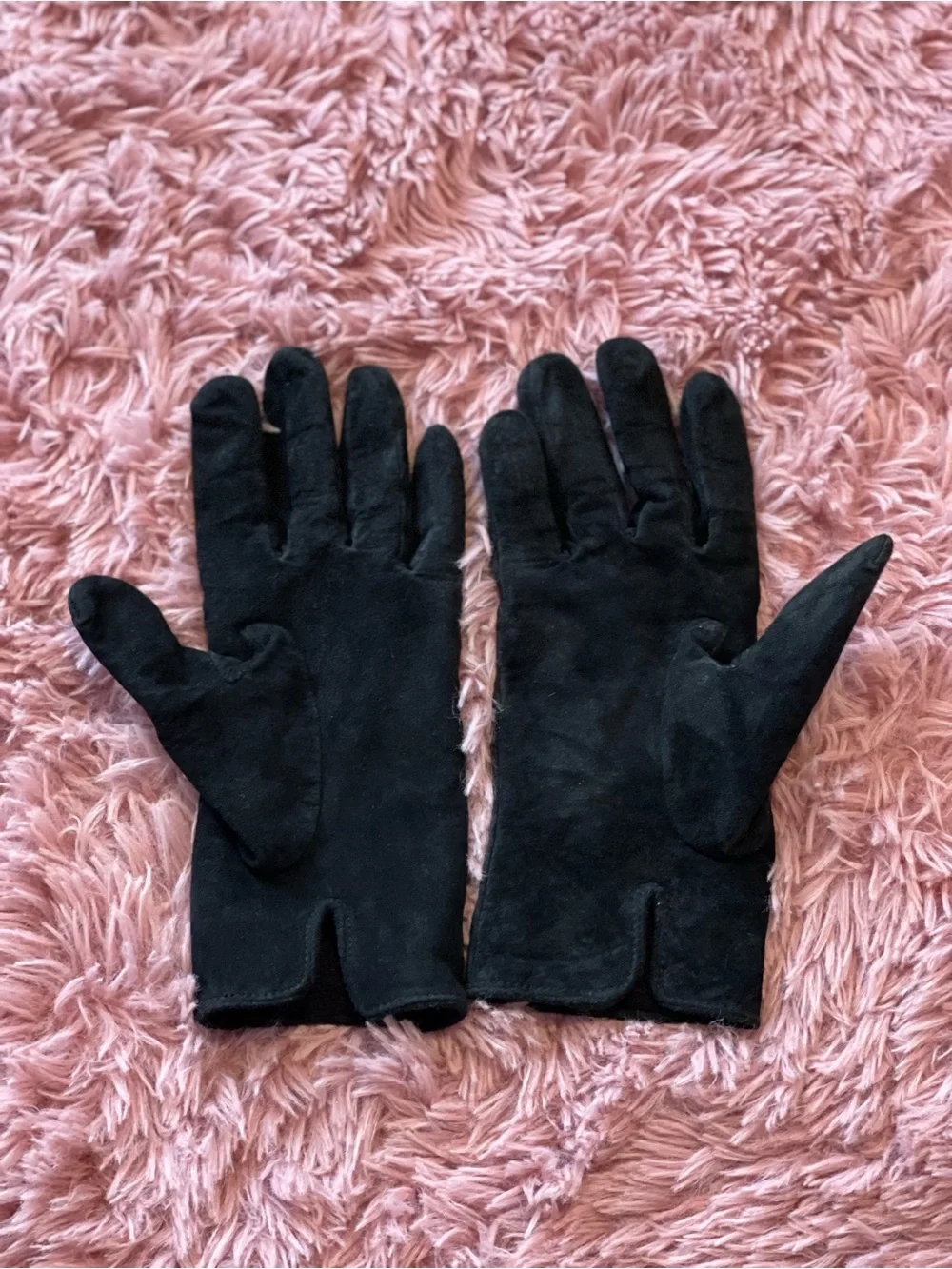 Isotoner Aris Black Genuine Pig Suede Leather Gloves - Women's Medium - Picture 2 of 3